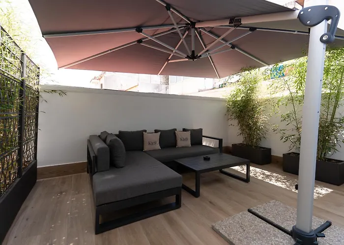 Kira Suite And Rooms